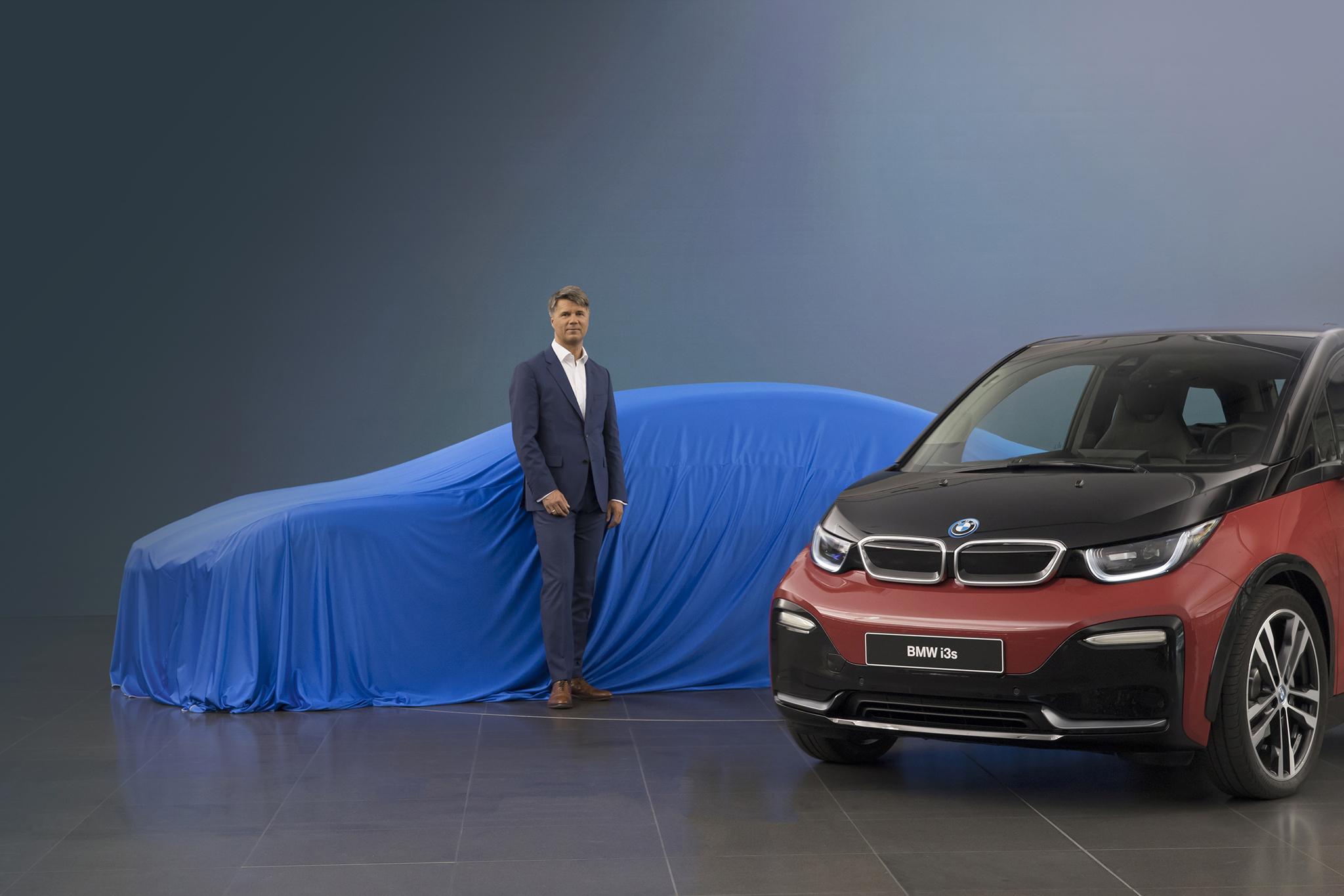 BMW-EV-Teaser.jpg