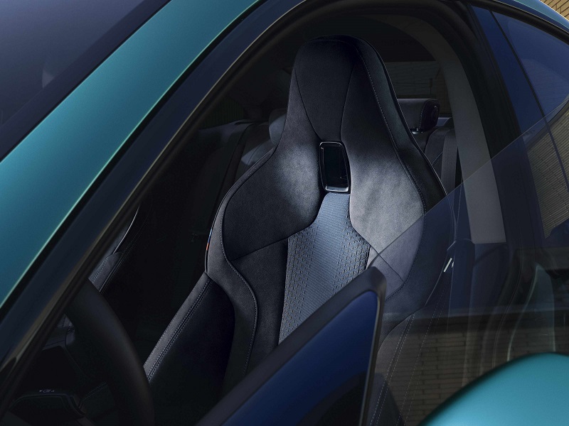 09.创新BMW 2系四门轿跑车-M运动型座椅.jpg