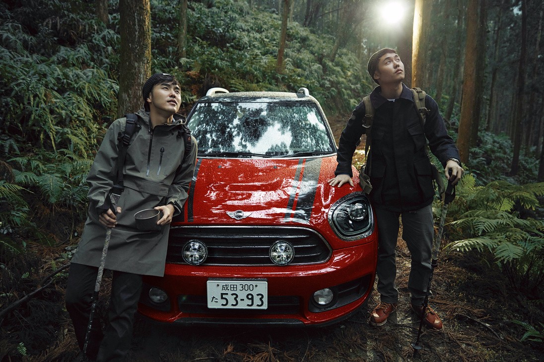 11.新一代MINI COUNTRYMAN阮经天签名限量款车型 .jpg