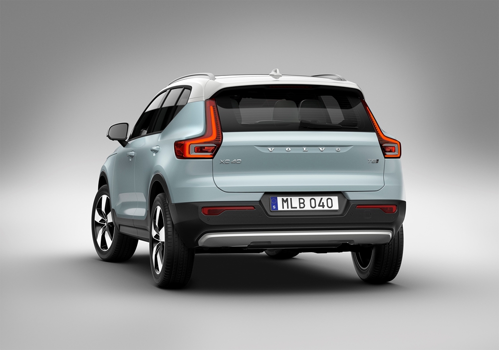 213073_New_Volvo_XC40_exterior.jpg