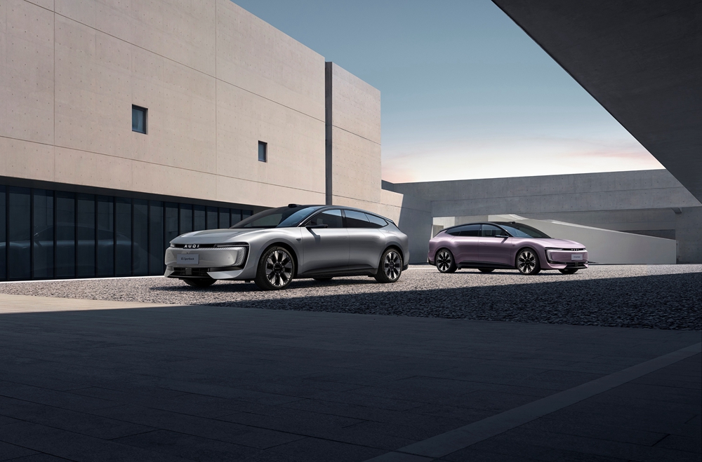 1-E5 Sportback 双车.jpg